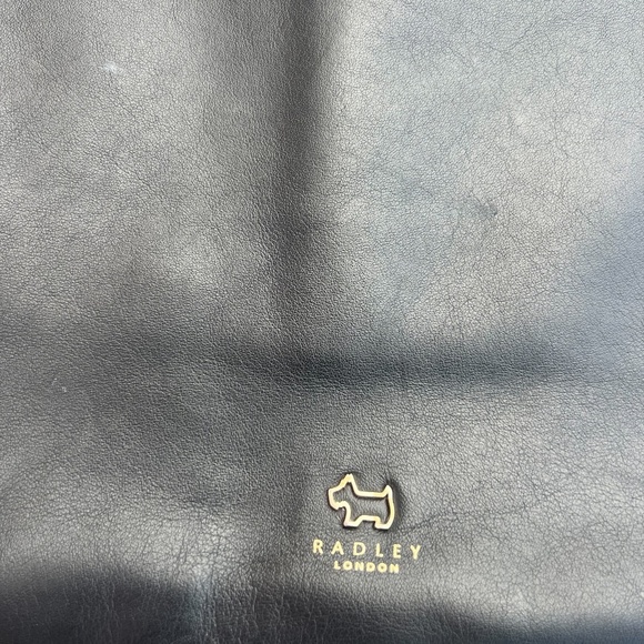 RADLEY London Large Pockets Leather Zip Around Crossbody, Black - Picture 5 of 10